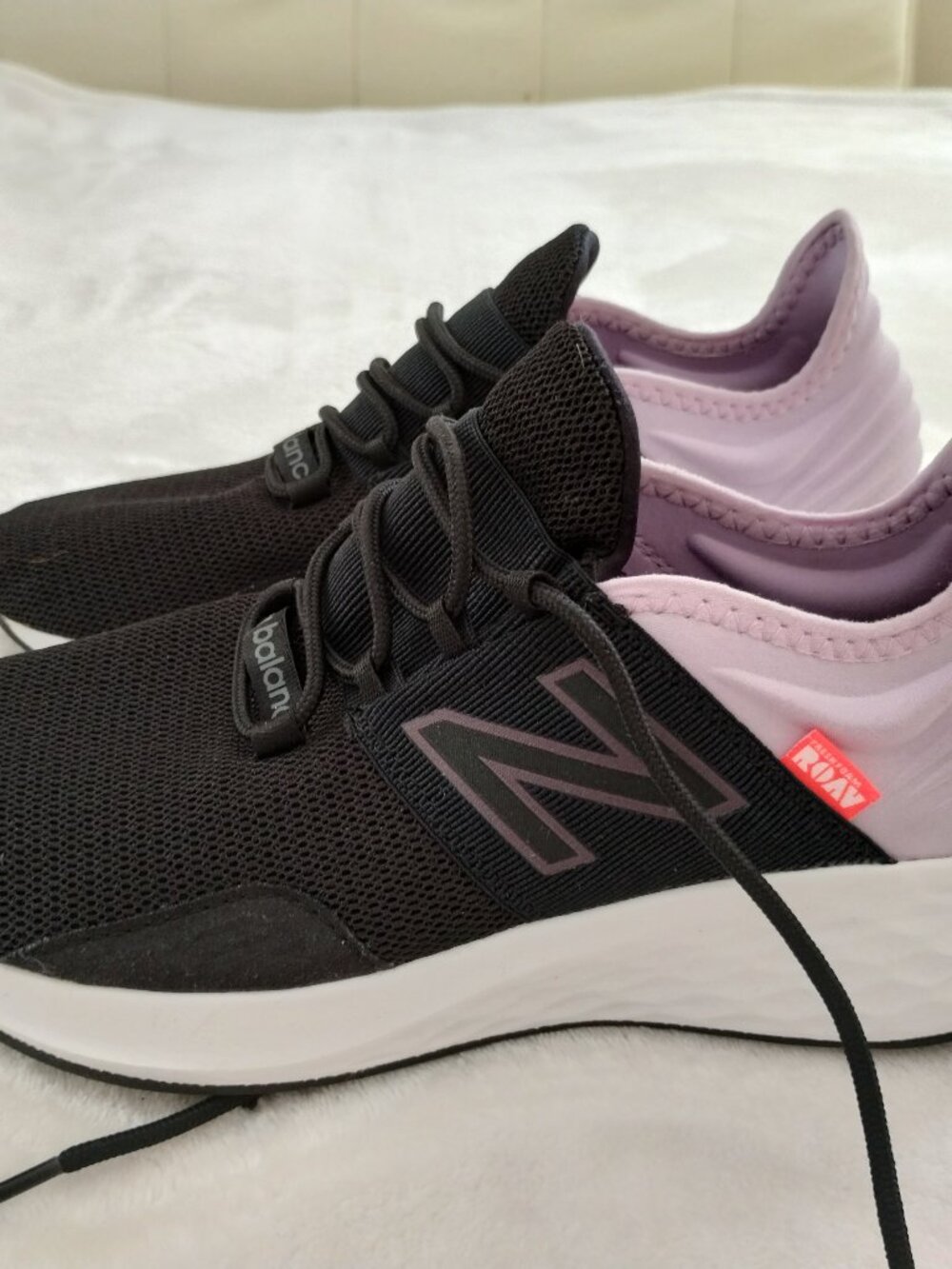 Women's Size 9.5 New Balance Fresh Foam ROAV WROAVLV Running Shoes Pink Black